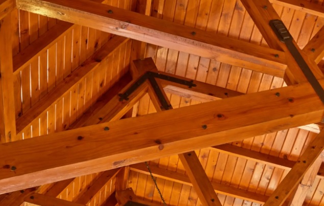 Co sprawia, że producent drewna klejonego staje się ważnym ogniwem nowoczesnych inwestycji?